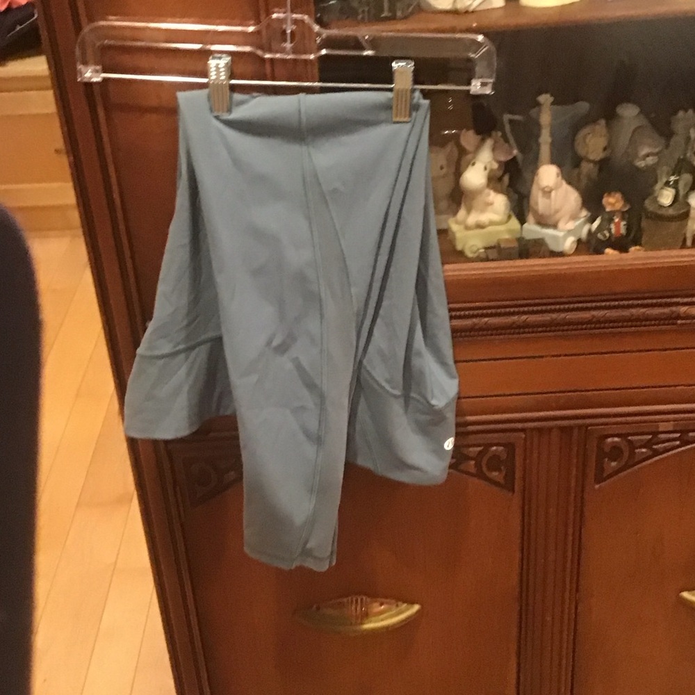 Lululemon tights, size 10 blue-ish green